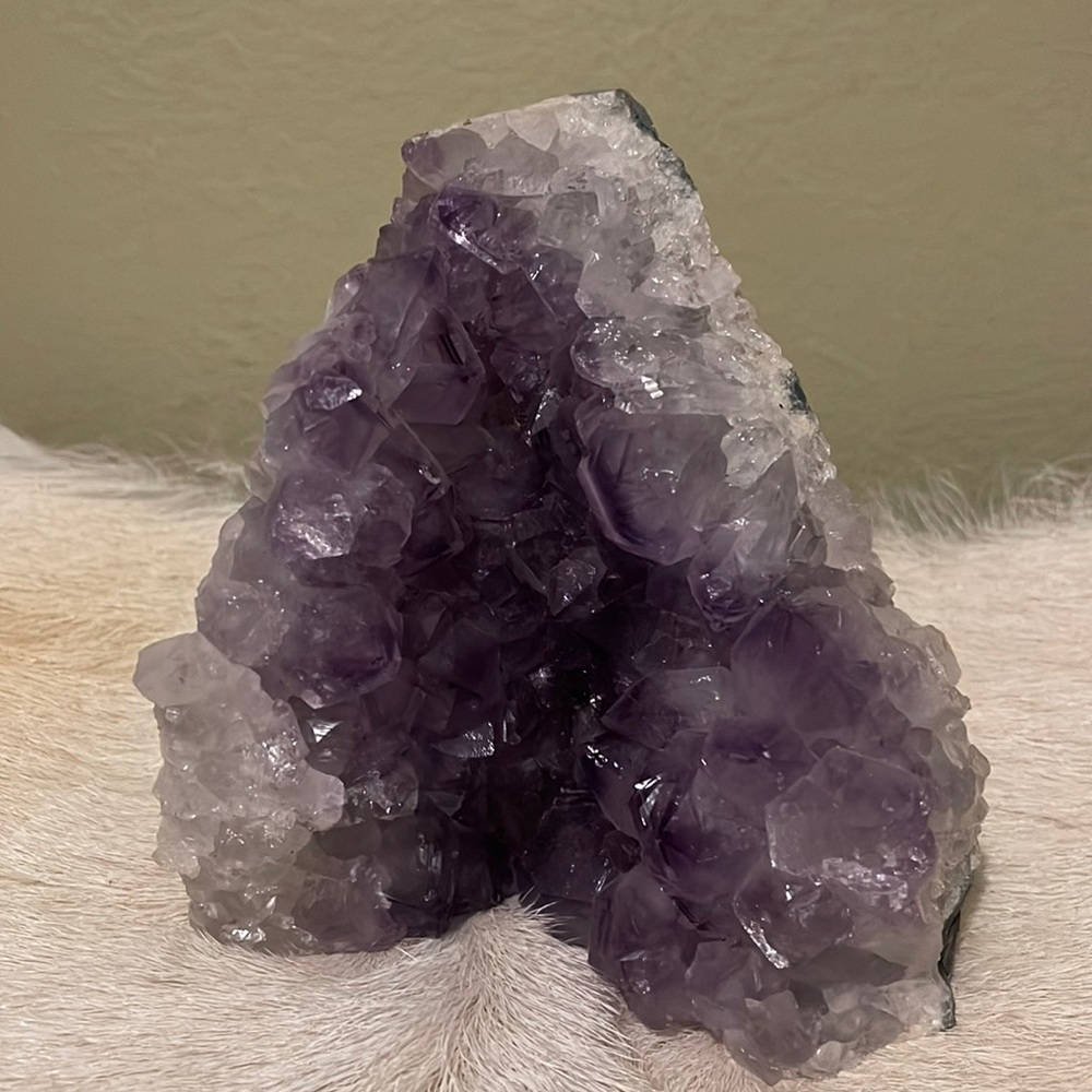 Amethyst geode